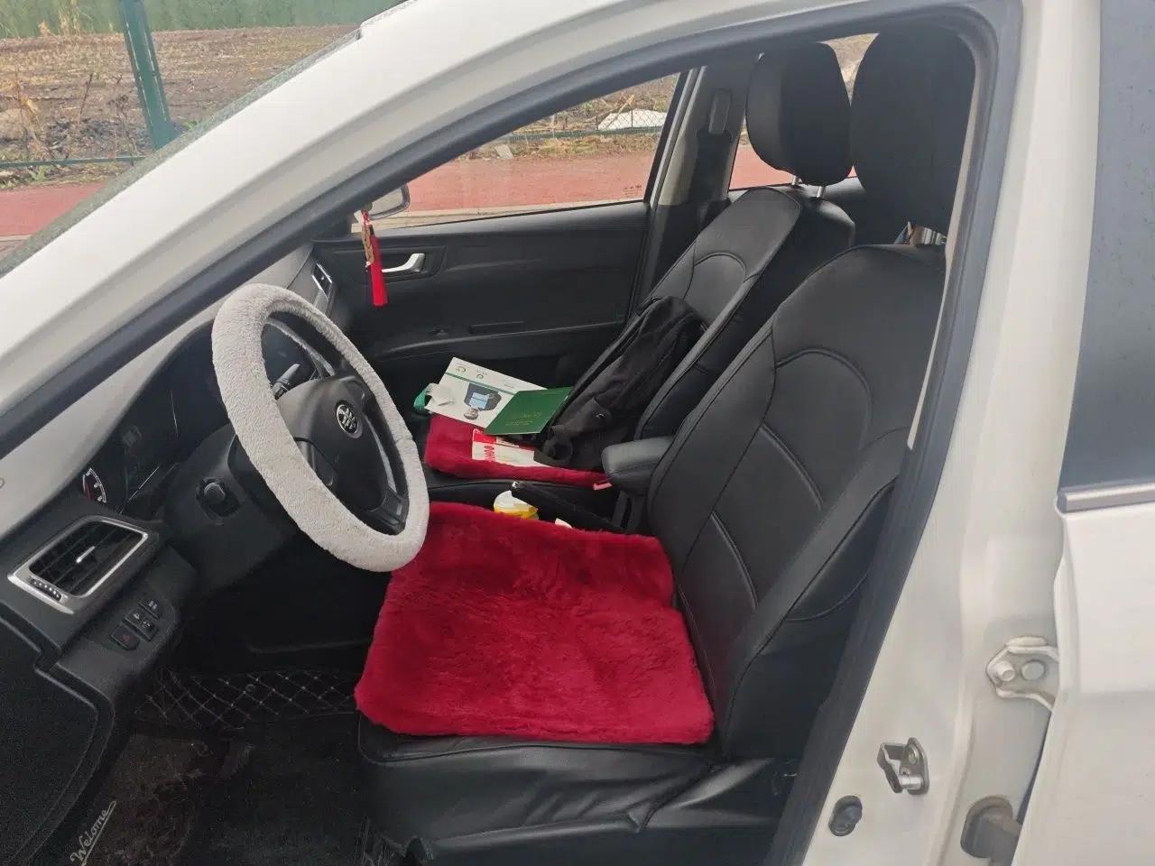 Bestune B30EV 2018 Comfort Model — миниатюра 16