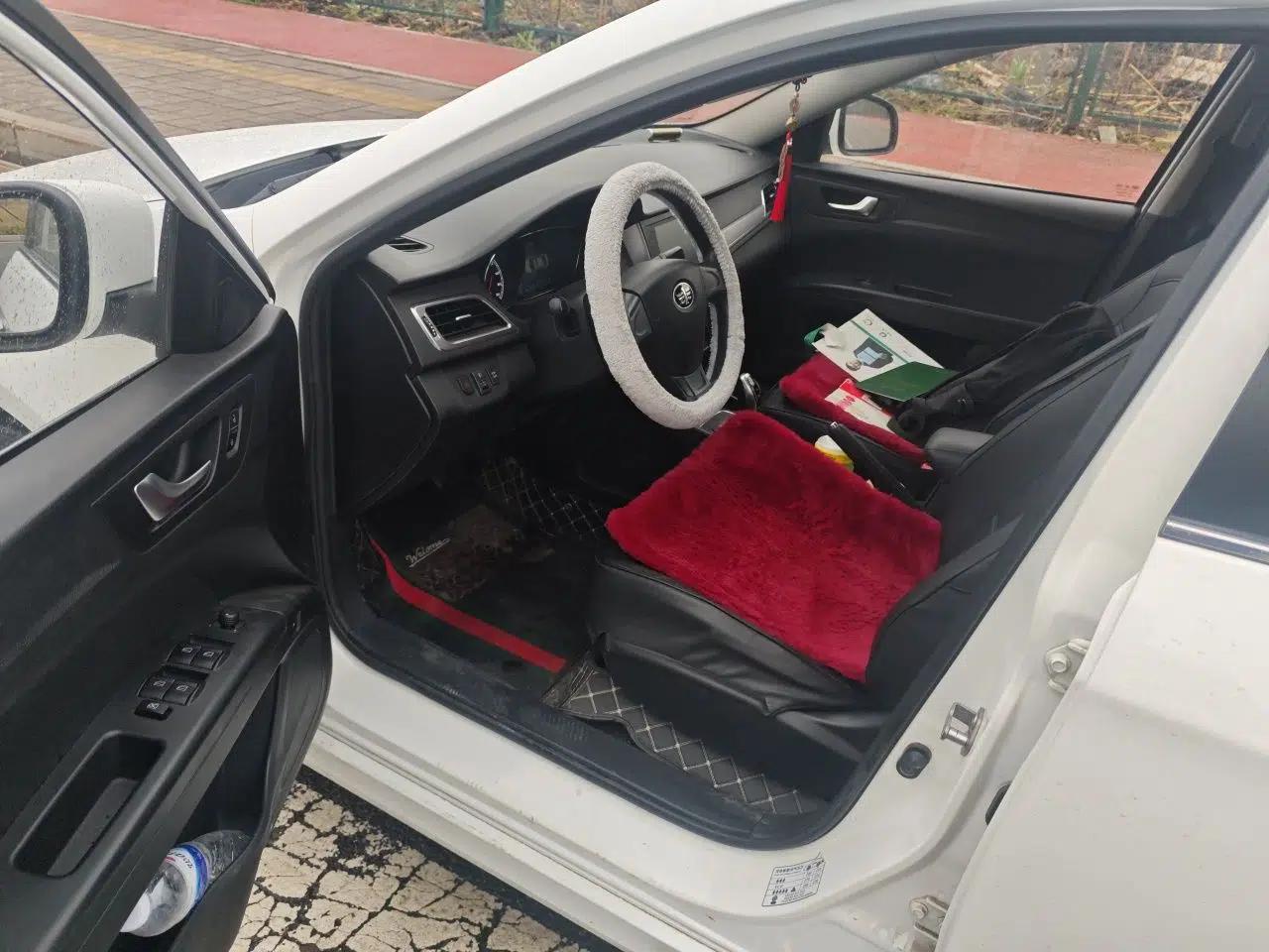 Bestune B30EV 2018 Comfort Model — миниатюра 17