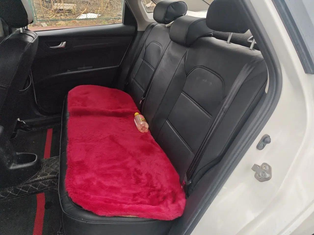 Bestune B30EV 2018 Comfort Model — миниатюра 18