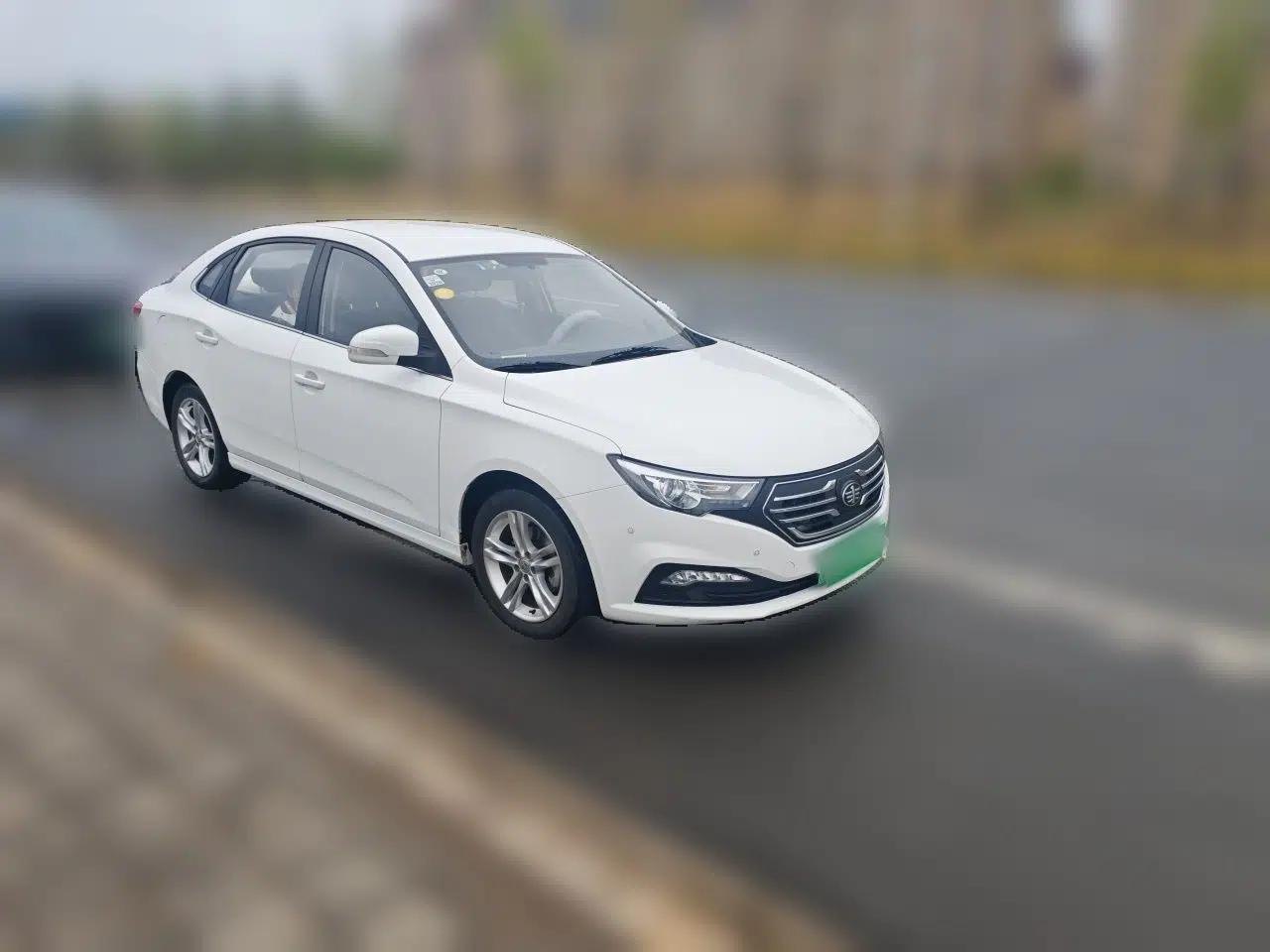 Bestune B30EV 2018 Comfort Model — миниатюра 3