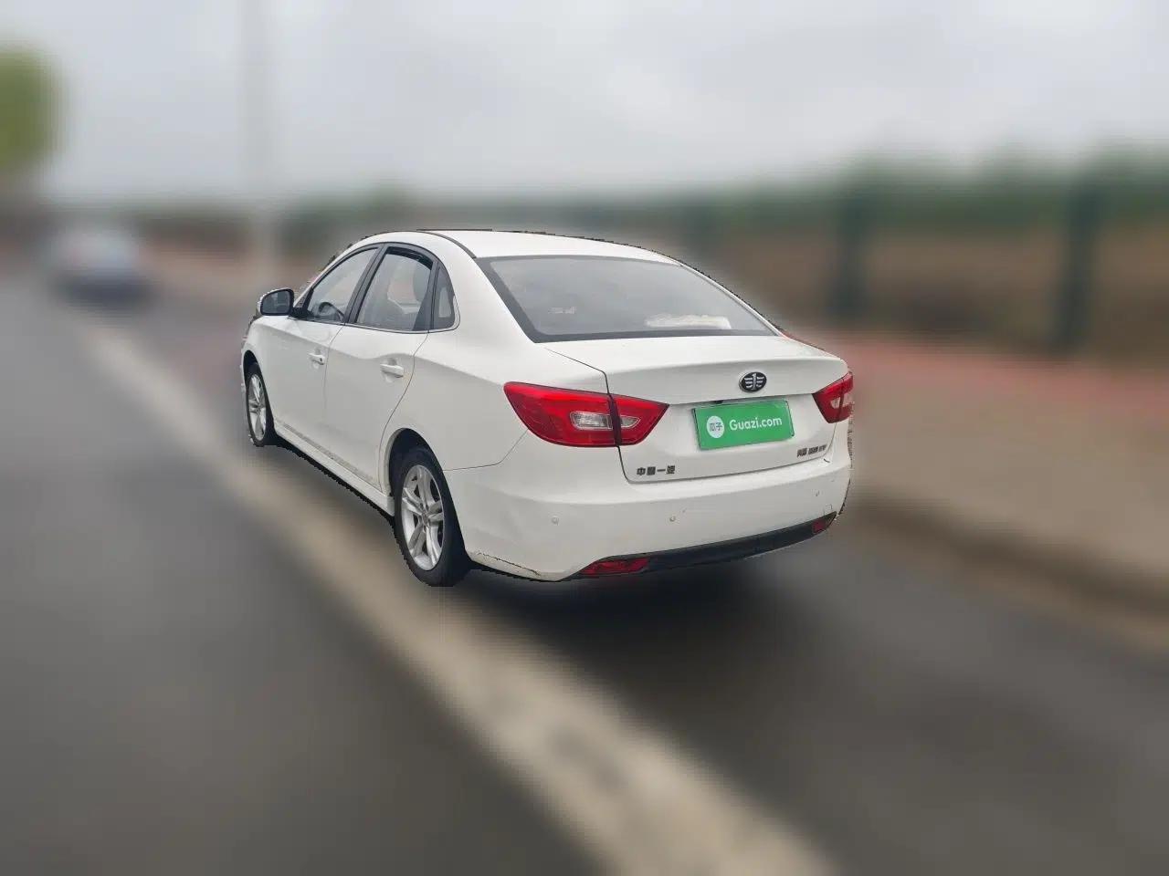 Bestune B30EV 2018 Comfort Model — миниатюра 4