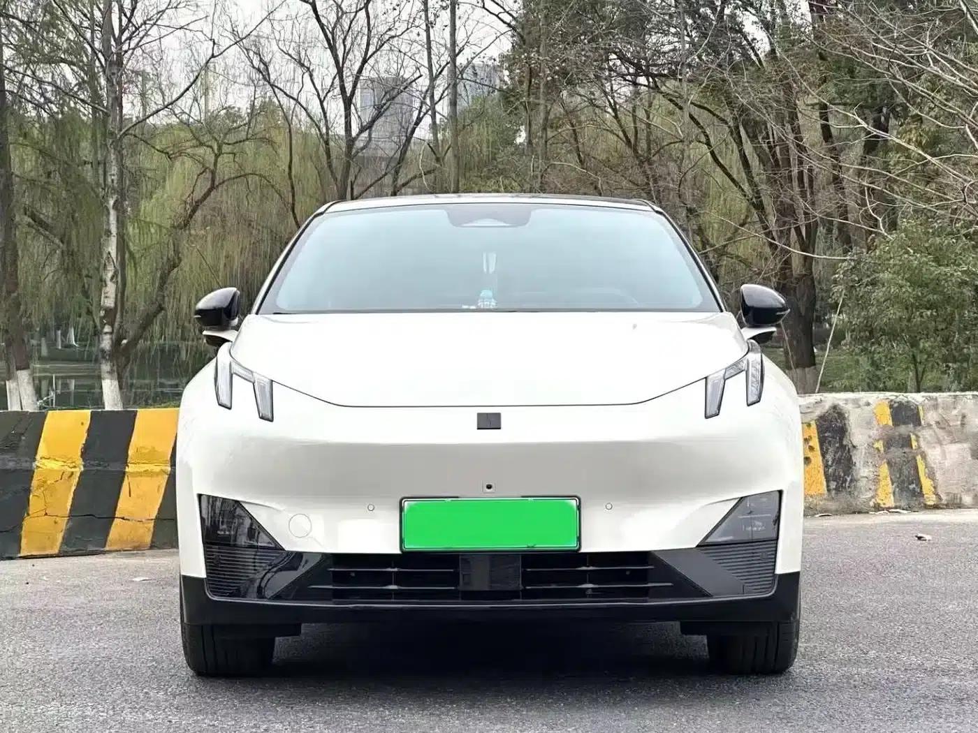 Lynk & Co Z20 2025 Model 530km RWD Pro — миниатюра 2