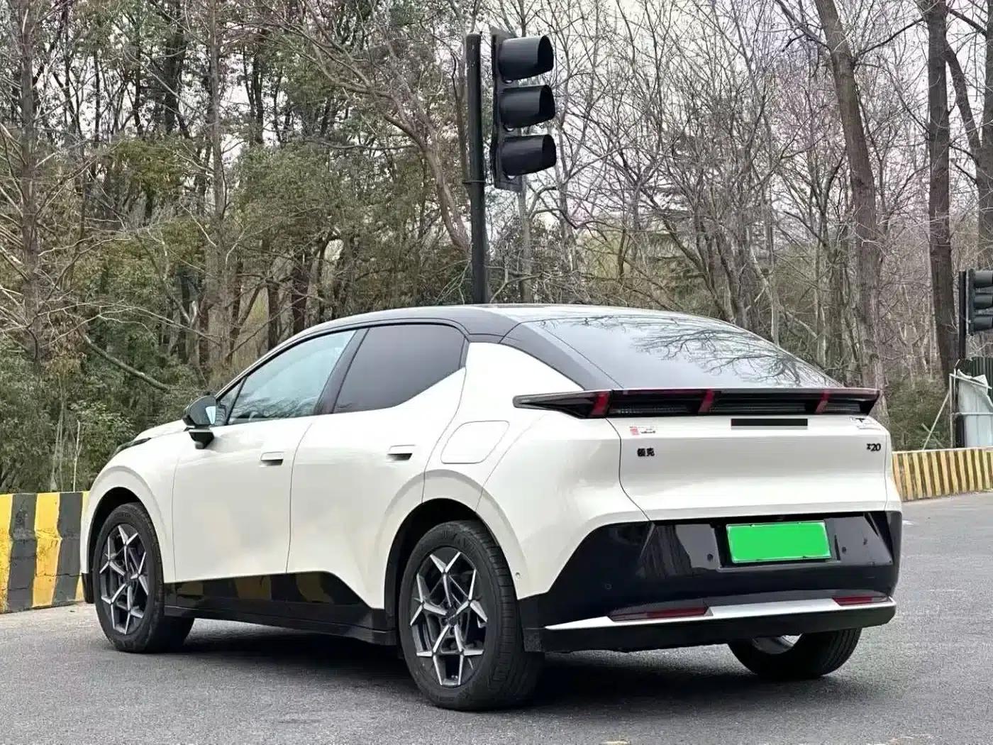 Lynk & Co Z20 2025 Model 530km RWD Pro — миниатюра 3
