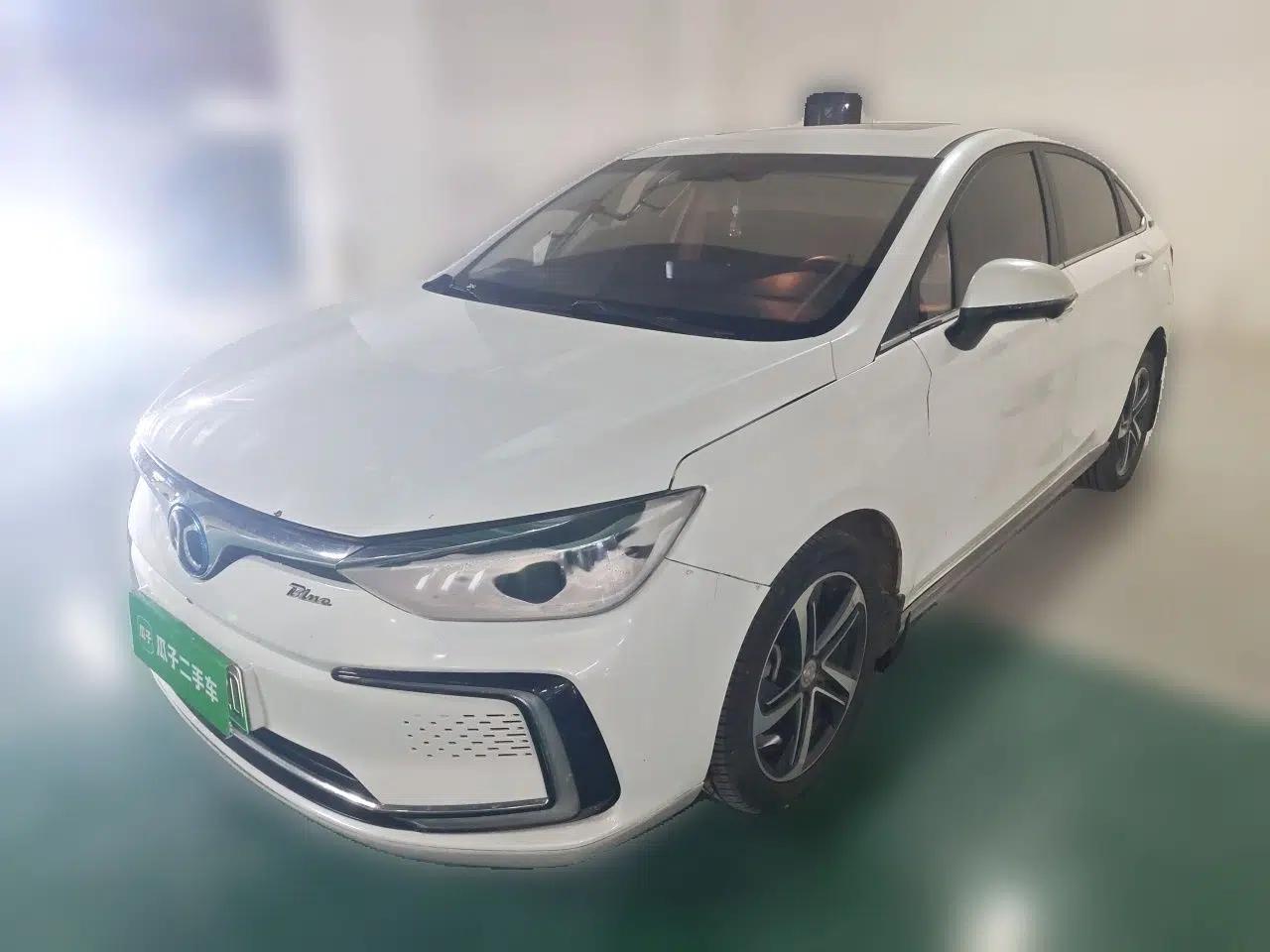 BAIC Beijing EU5 2018 R500 Smart Wind Edition — миниатюра 1