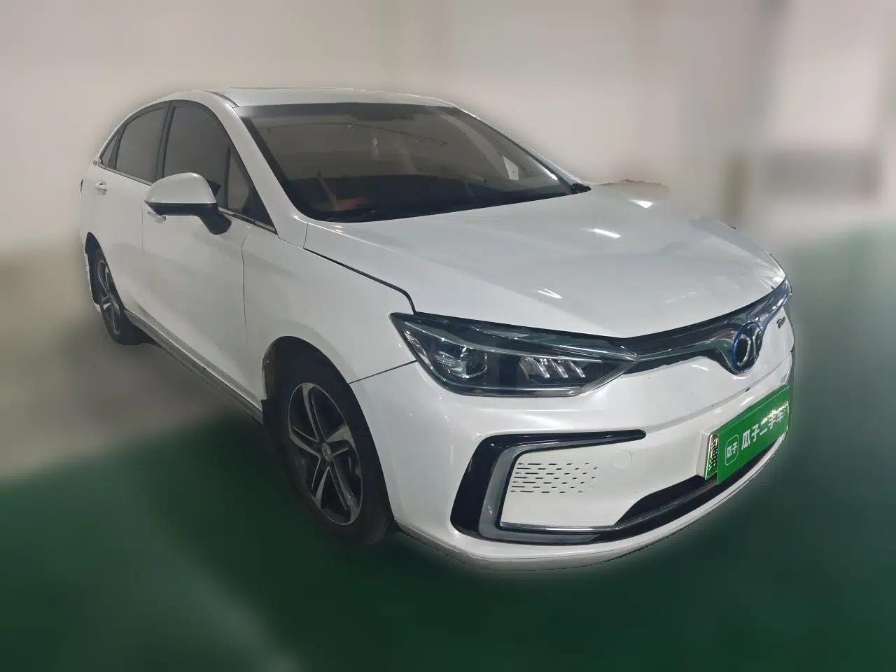 BAIC Beijing EU5 2018 R500 Smart Wind Edition — миниатюра 3