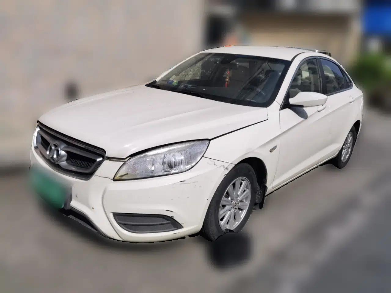 BAIC Senova D50 2014 1.5L CVT Standard Edition — миниатюра 1