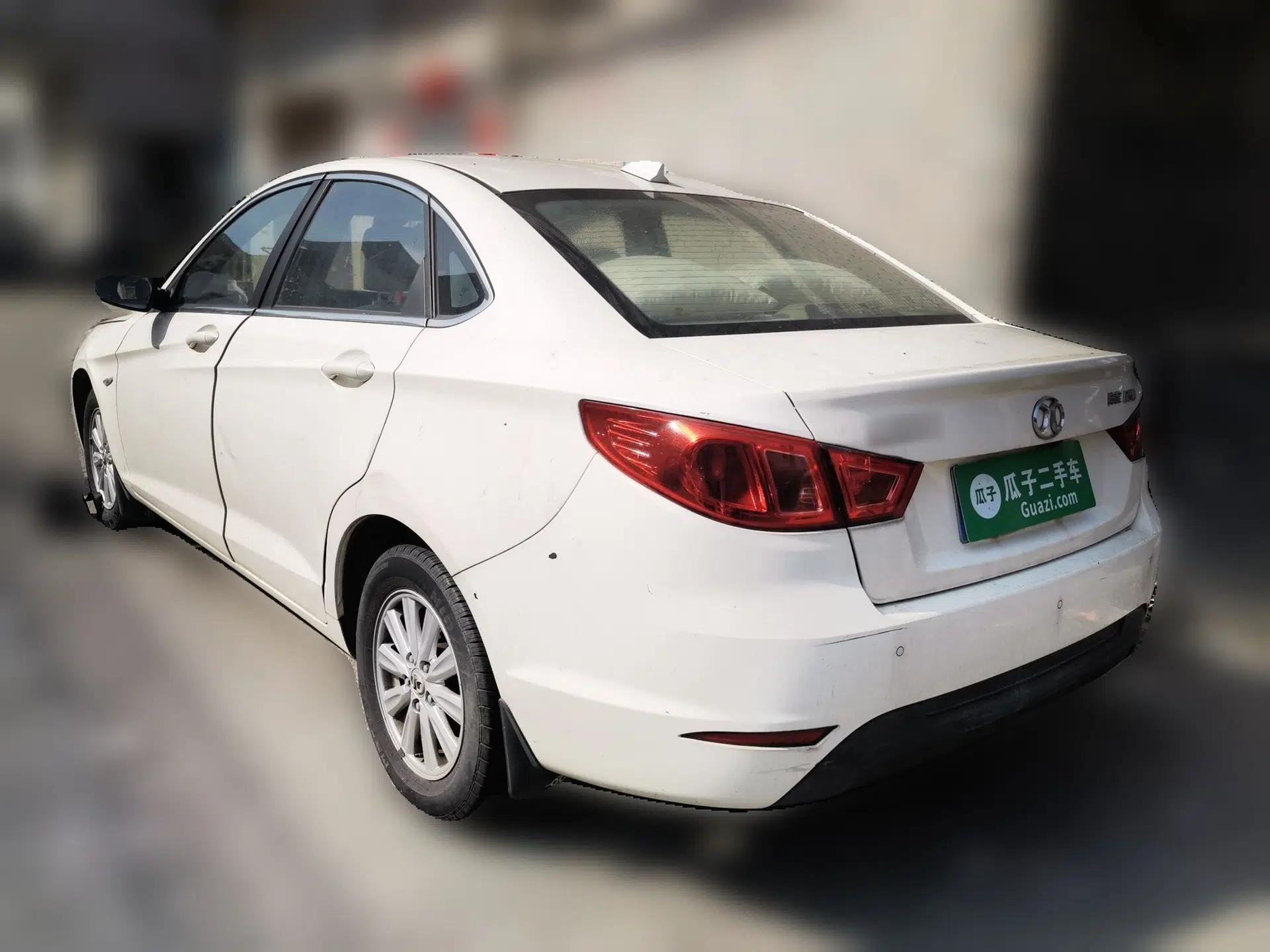 BAIC Senova D50 2014 1.5L CVT Standard Edition — миниатюра 4
