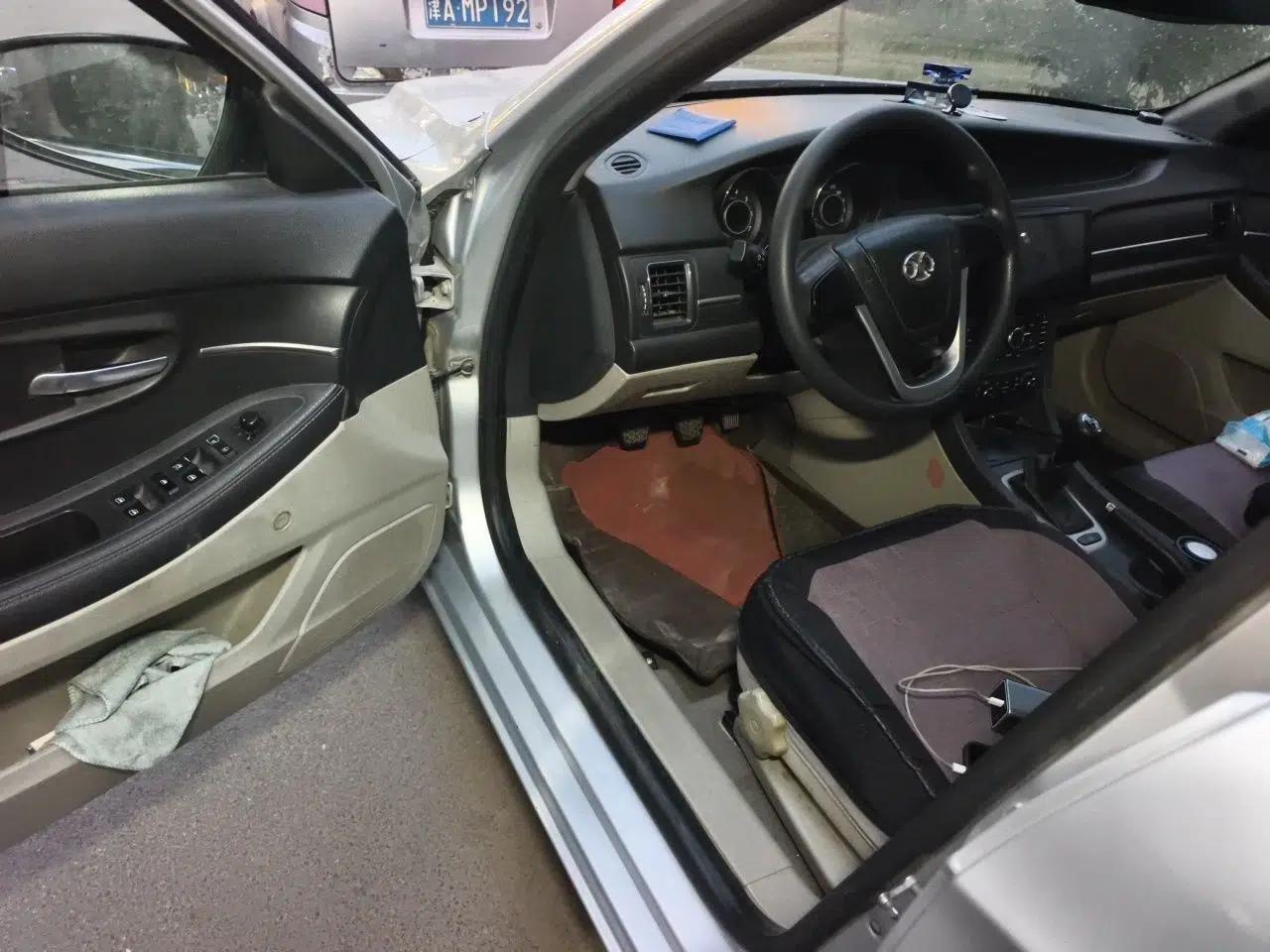 BAIC Senova D50 2014 1.5L manual standard version — миниатюра 17