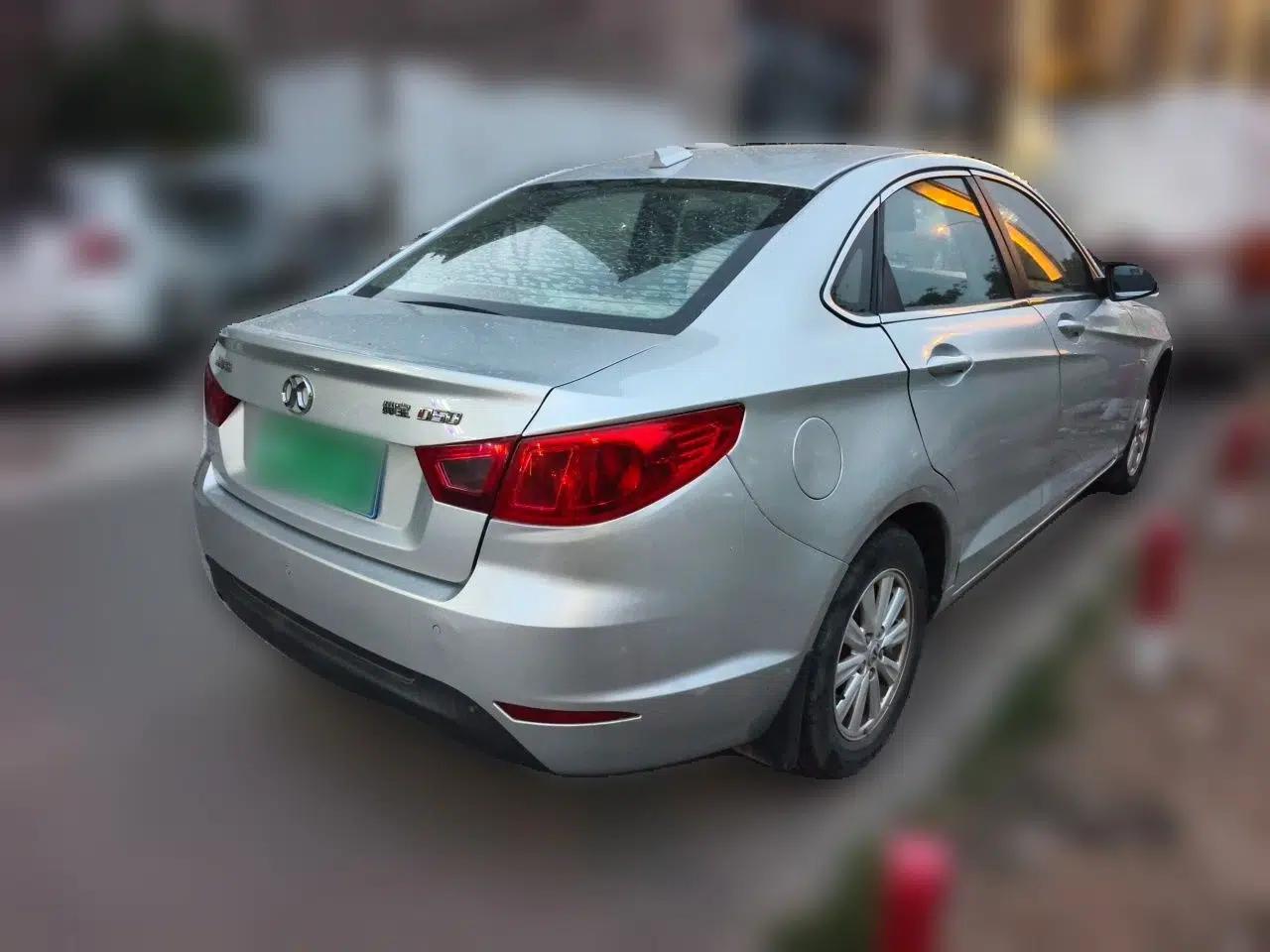 BAIC Senova D50 2014 1.5L manual standard version — миниатюра 6