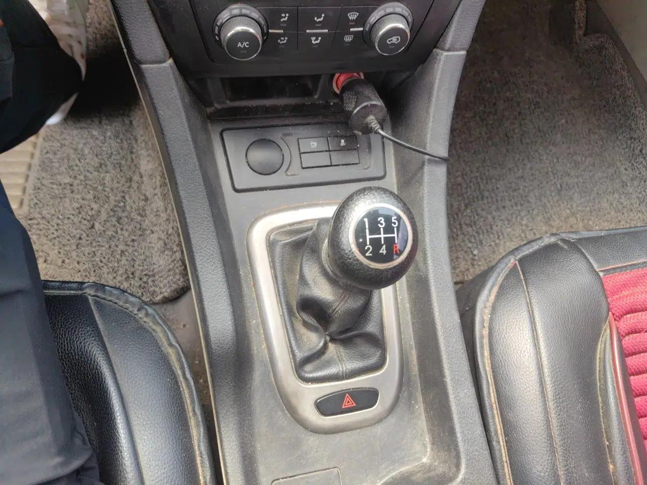 BAIC Senova D50 2014 1.5L manual comfort version — миниатюра 15