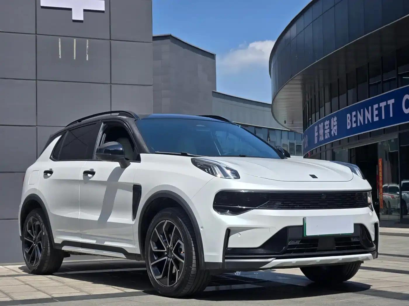 Lynk & Co 01 EM-P 2023 1.5TD EM-P Dawn Edition — миниатюра 9