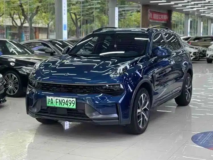 Lynk & Co 01 EM-P 2022 1.5TD PHEV Plus — миниатюра 1