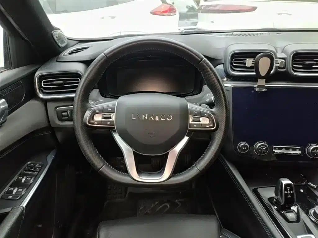 Lynk & Co 03 PHEV 2019 1.5T Pro — миниатюра 11