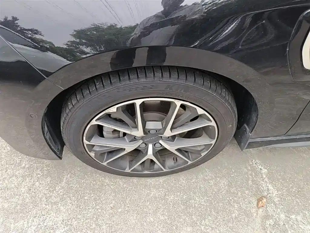 Lynk & Co 03 PHEV 2019 1.5T Pro — миниатюра 23