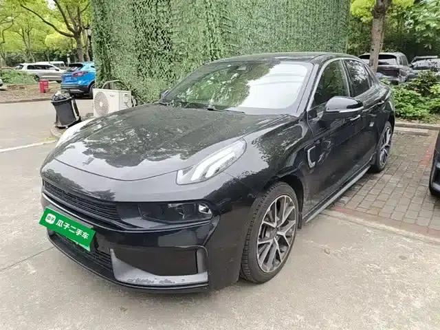 Lynk & Co 03 PHEV 2019 1.5T Pro