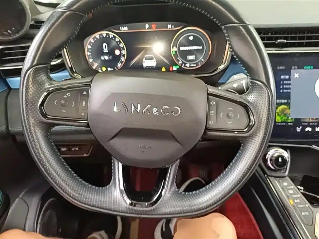 Lynk & Co 05 EM-P 2021 1.5TD PHEV HALO — миниатюра 11