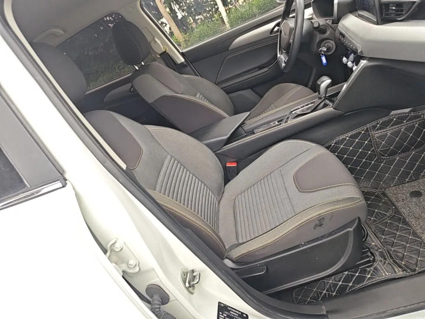 BAIC Beijing X3 2019 1.5T CVT Glory Edition — миниатюра 23