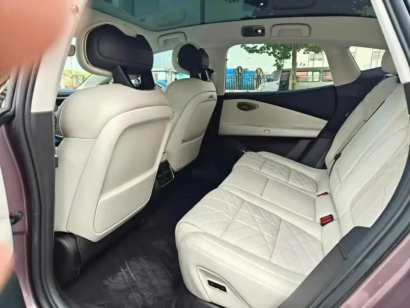 Lynk & Co 10 2025 240 AWD Ultra — миниатюра 4