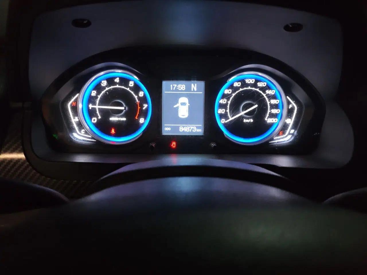 BAIC Senova X25 2015 1.5L Automatic Elite Model — миниатюра 13