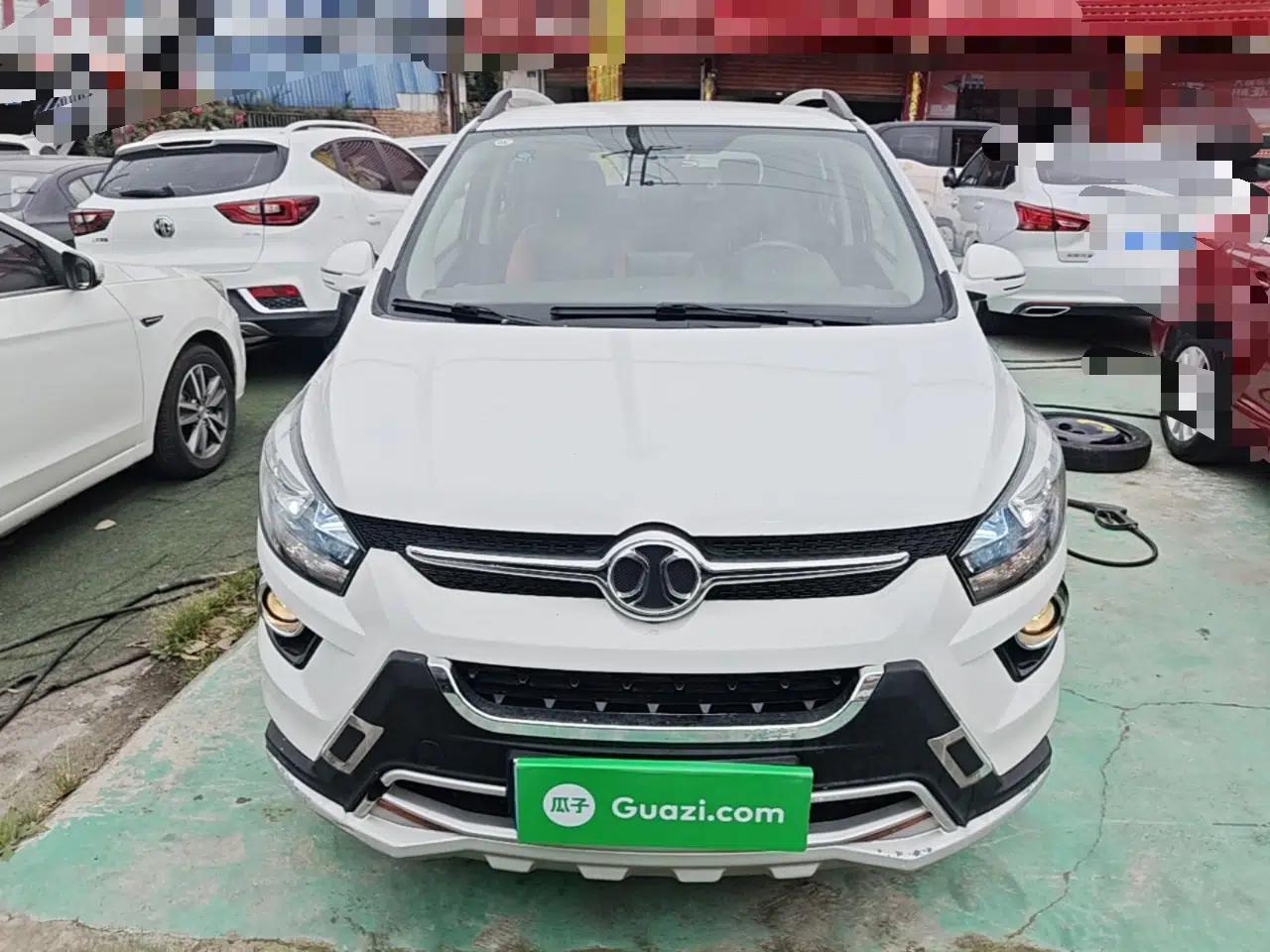 BAIC Senova X25 2015 1.5L manual Comfort trim level — миниатюра 2