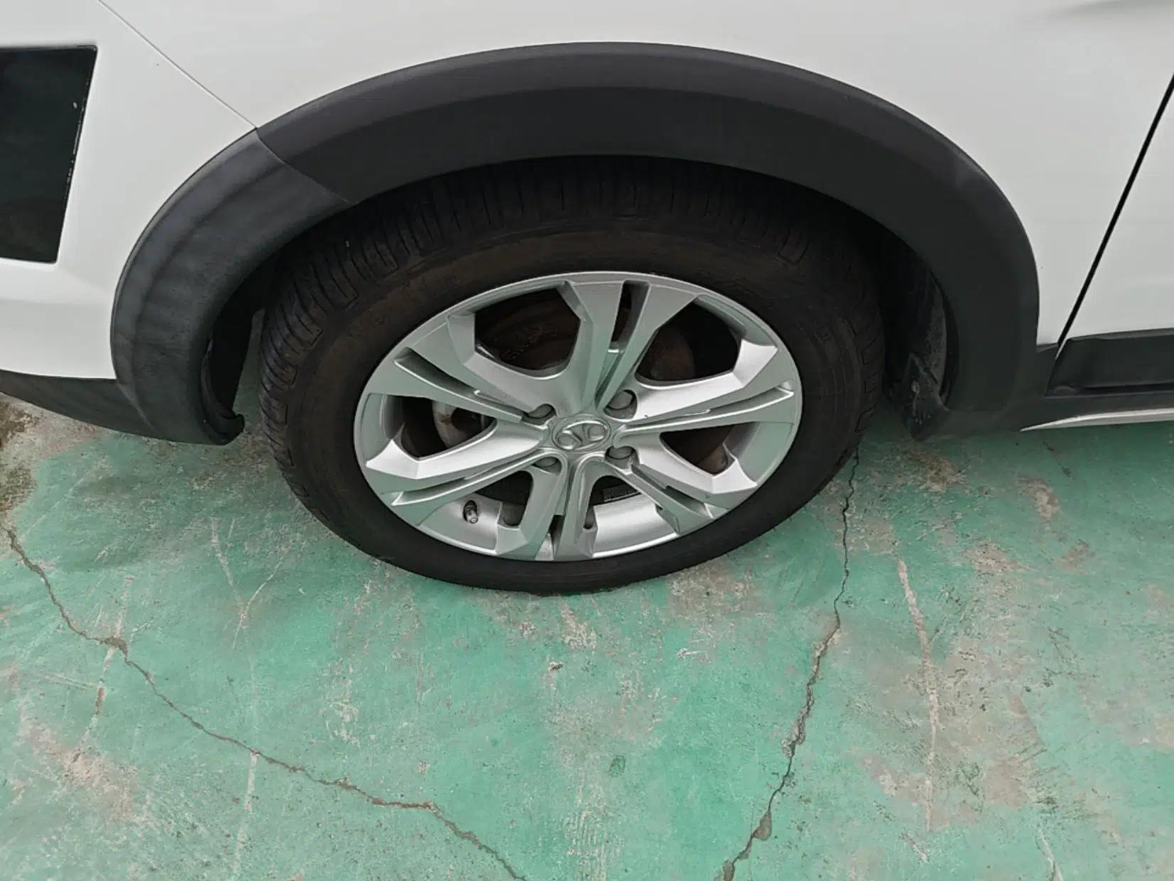 BAIC Senova X25 2015 1.5L manual Comfort trim level — миниатюра 8