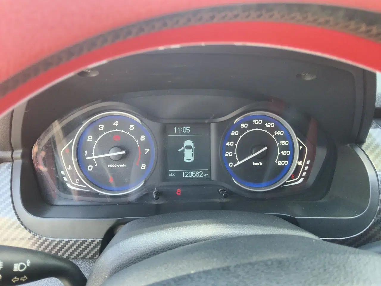 BAIC Senova X25 2015 1.5L Manual Elite Edition — миниатюра 12