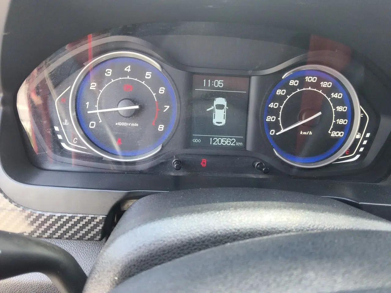 BAIC Senova X25 2015 1.5L Manual Elite Edition — миниатюра 13