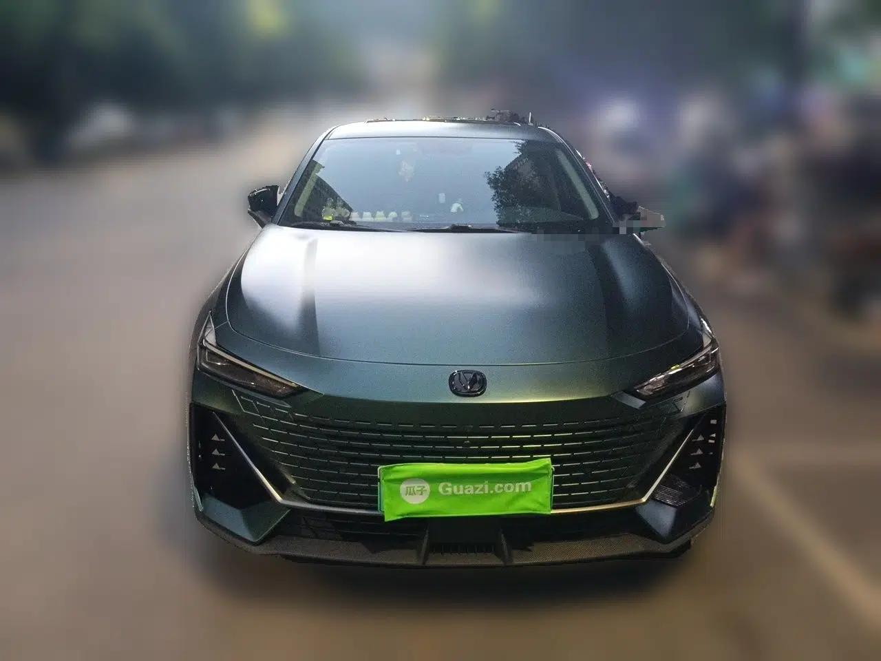 CHANGAN UNI-V iDD 2023 ZhiDian iDD 1.5T 113km Smart & Fun Version — миниатюра 2
