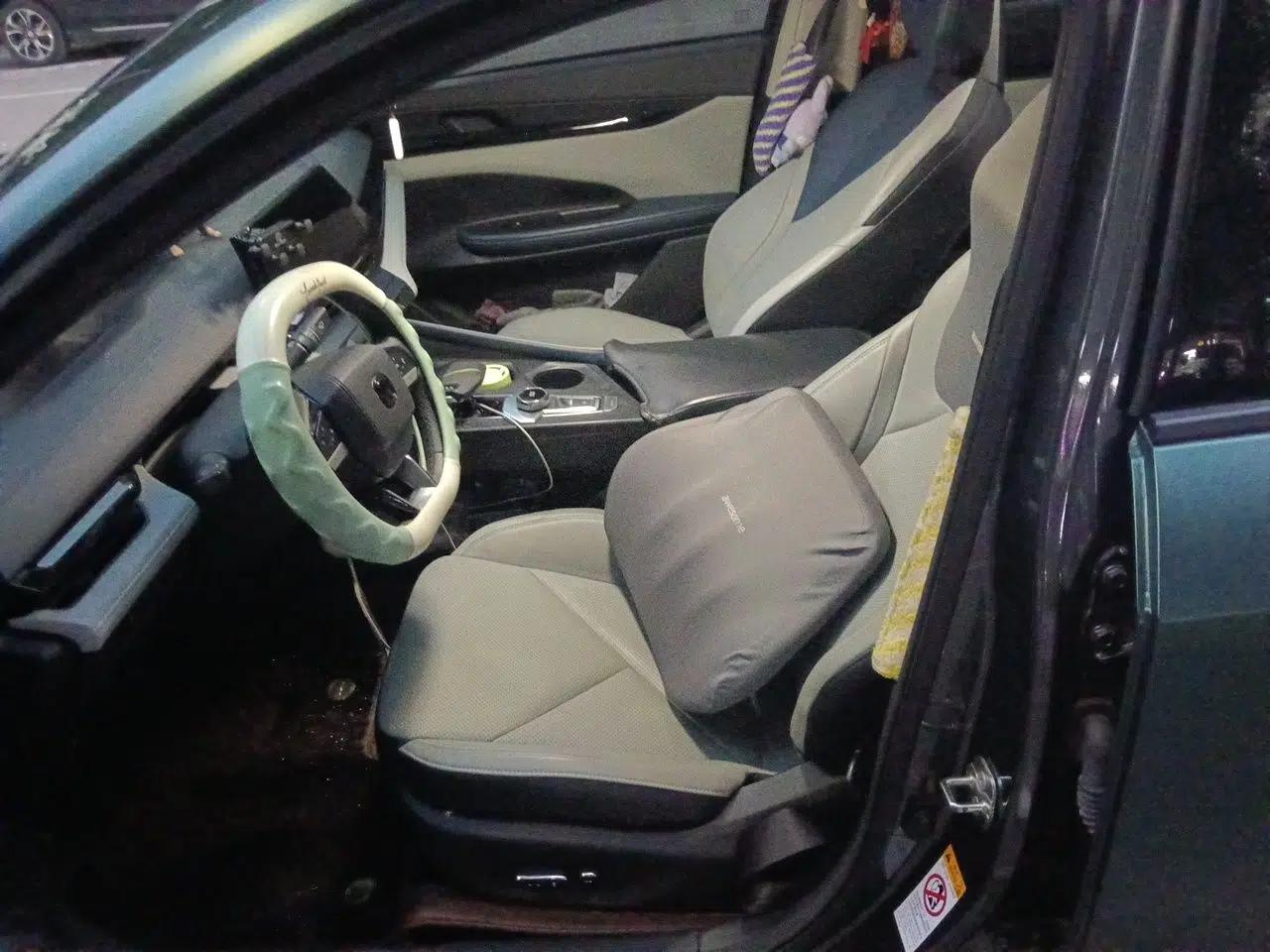 CHANGAN UNI-V iDD 2023 ZhiDian iDD 1.5T 113km Smart & Fun Version — миниатюра 16