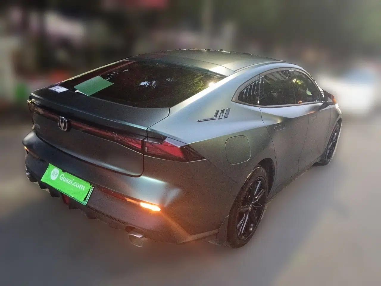 CHANGAN UNI-V iDD 2023 ZhiDian iDD 1.5T 113km Smart & Fun Version — миниатюра 6