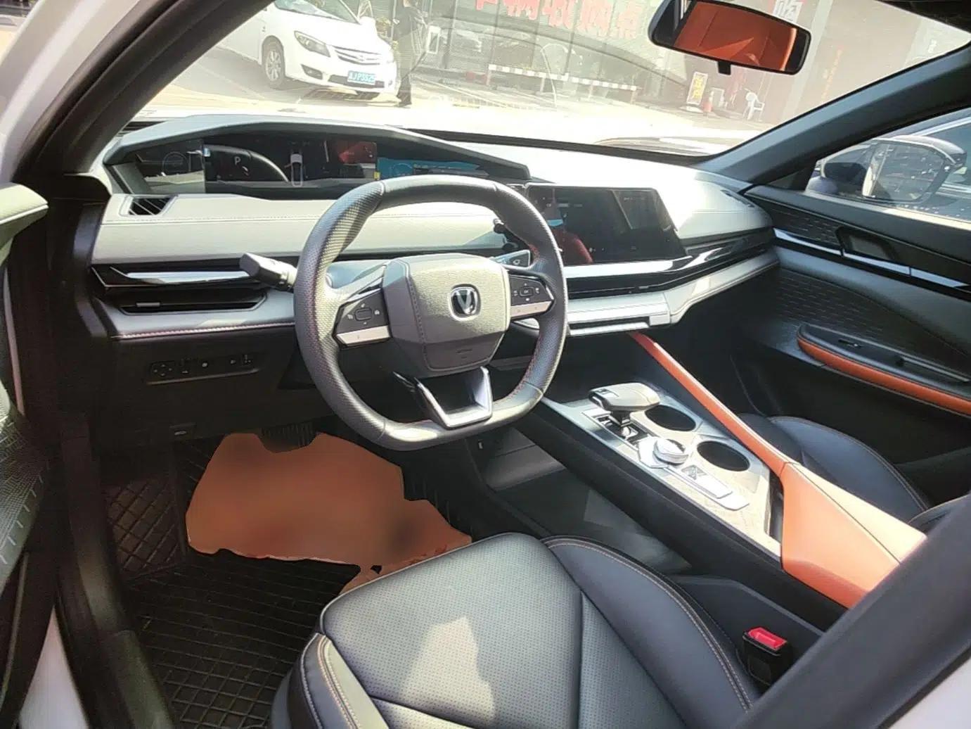 CHANGAN UNI-V iDD 2023 ZhiDian iDD 1.5T 113km Smart & Fun Version — миниатюра 13