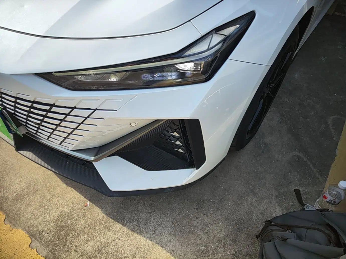 CHANGAN UNI-V iDD 2023 ZhiDian iDD 1.5T 113km Smart & Fun Version — миниатюра 9