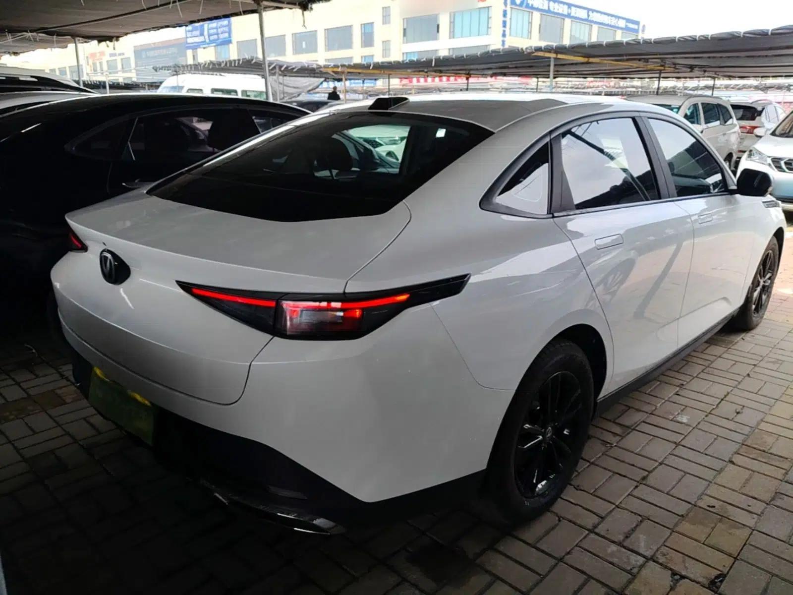 CHANGAN Eado DD 2023 Blue Whale NE 1.5T GDI DCT Luxury Edition — миниатюра 6