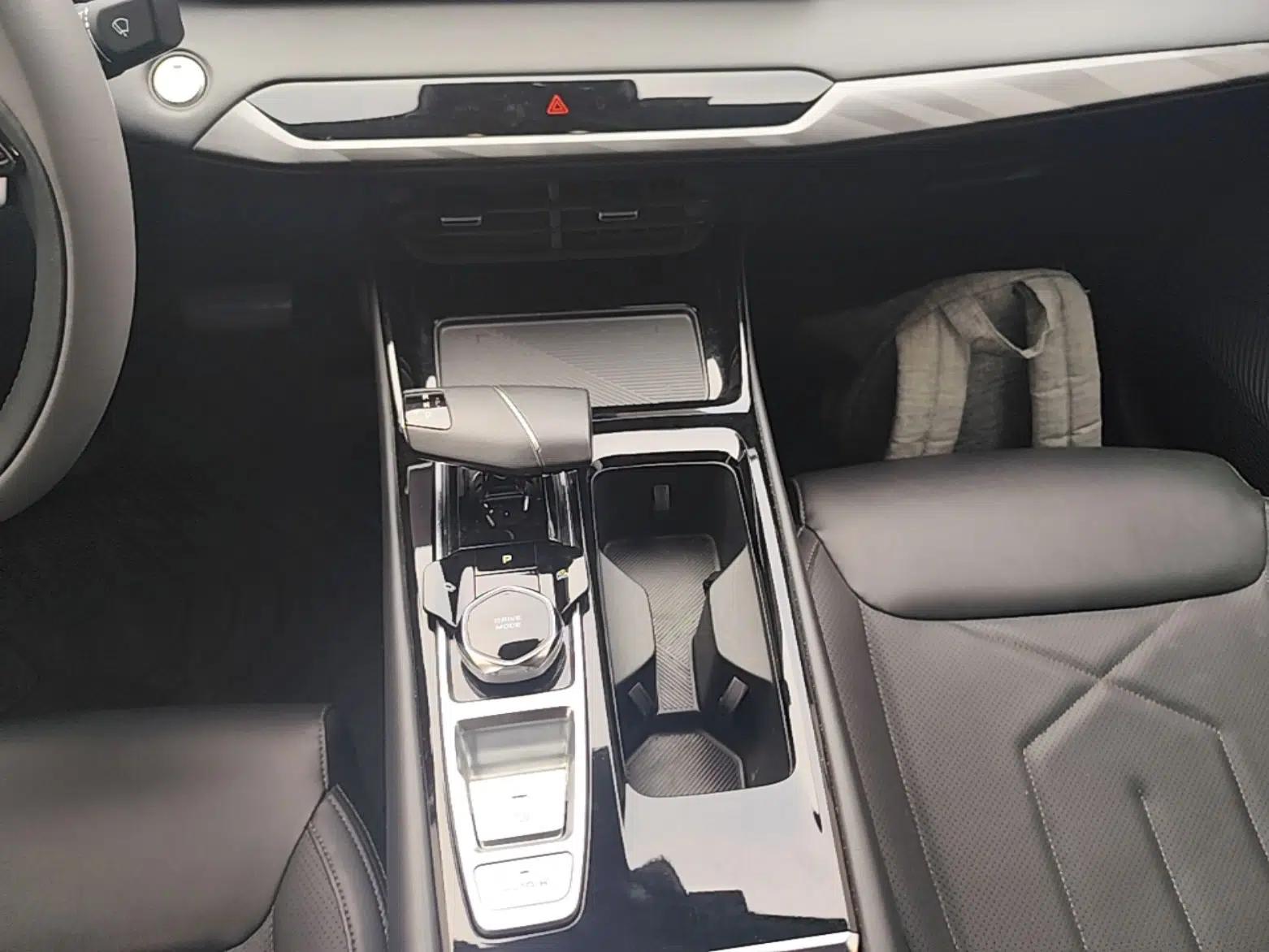 CHANGAN Ruicheng PLUS 2023 1.5T DCT Navigation Edition — миниатюра 17