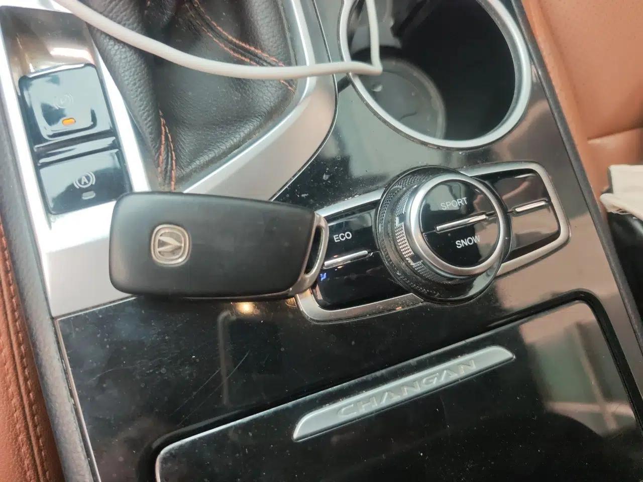 CHANGAN CS95 2017 2.0T Two-Wheel Drive Zhitu Edition — миниатюра 9
