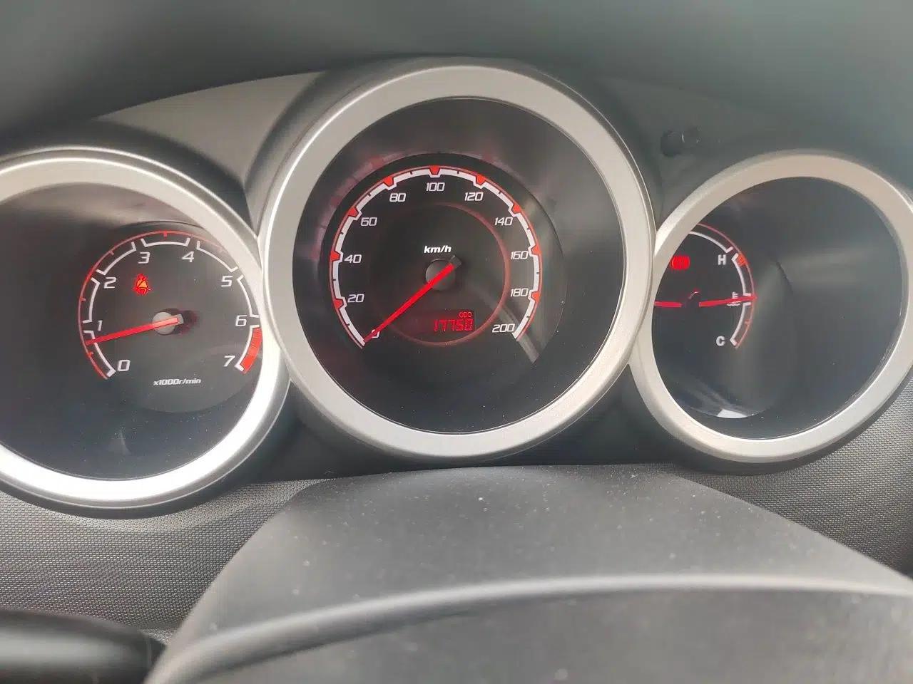 CHANGAN CX20 2014 1.4L Manual Sport Edition China V Standard — миниатюра 13