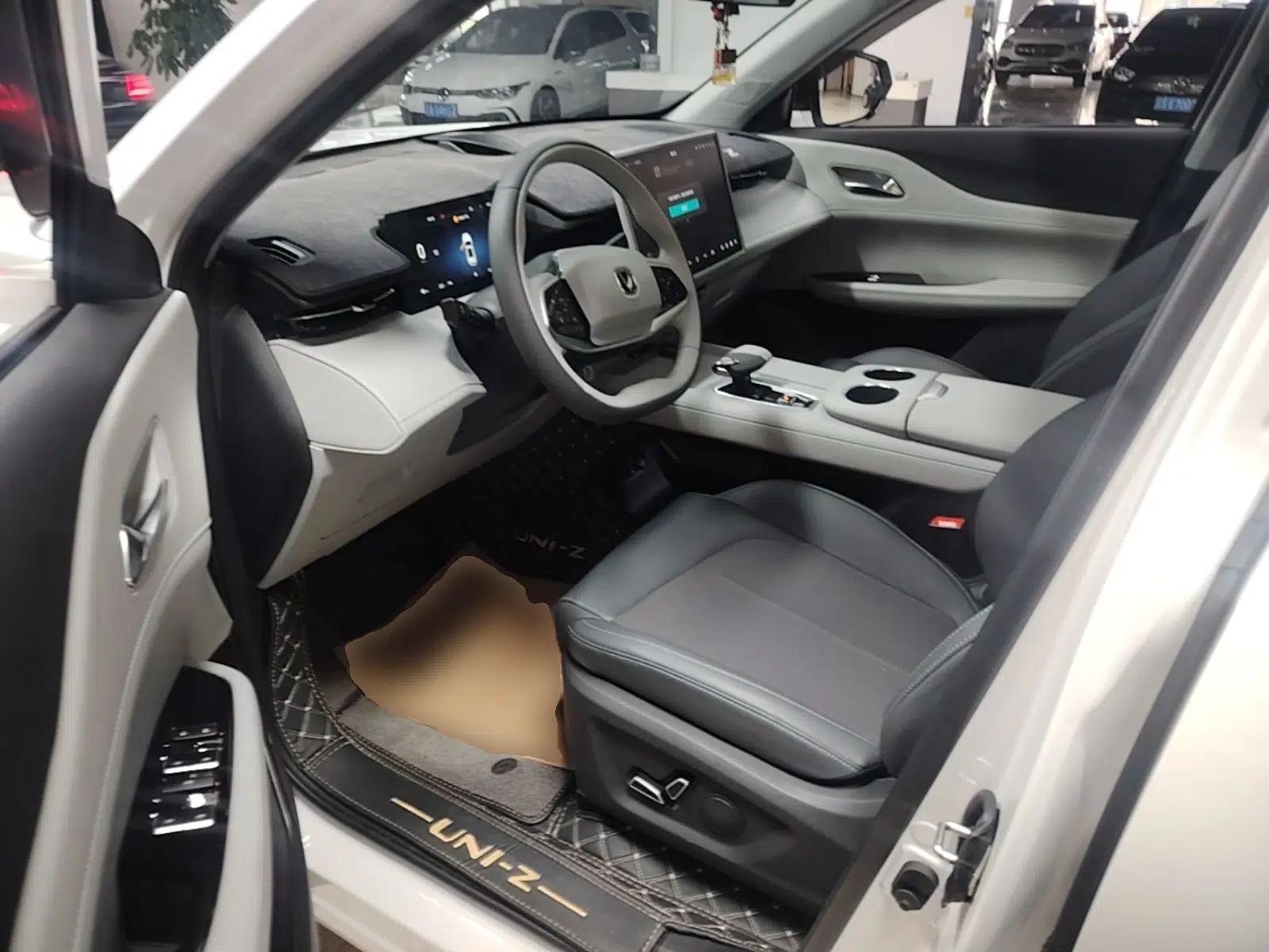 CHANGAN UNI-Z 2025 1.5T Luxury Version — миниатюра 21