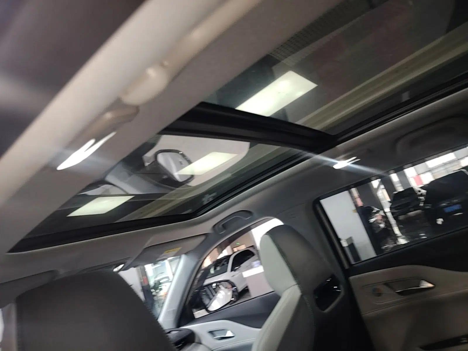 CHANGAN UNI-Z 2025 1.5T Luxury Version — миниатюра 23