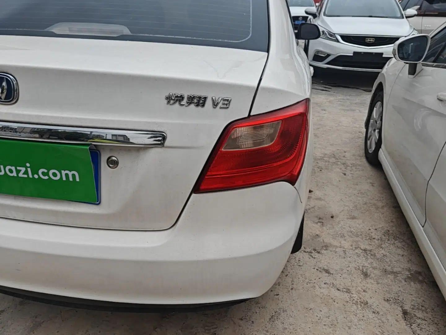 CHANGAN Alsvin V3 2015 1.4L Manual Meiruan Model China V Standard — миниатюра 7