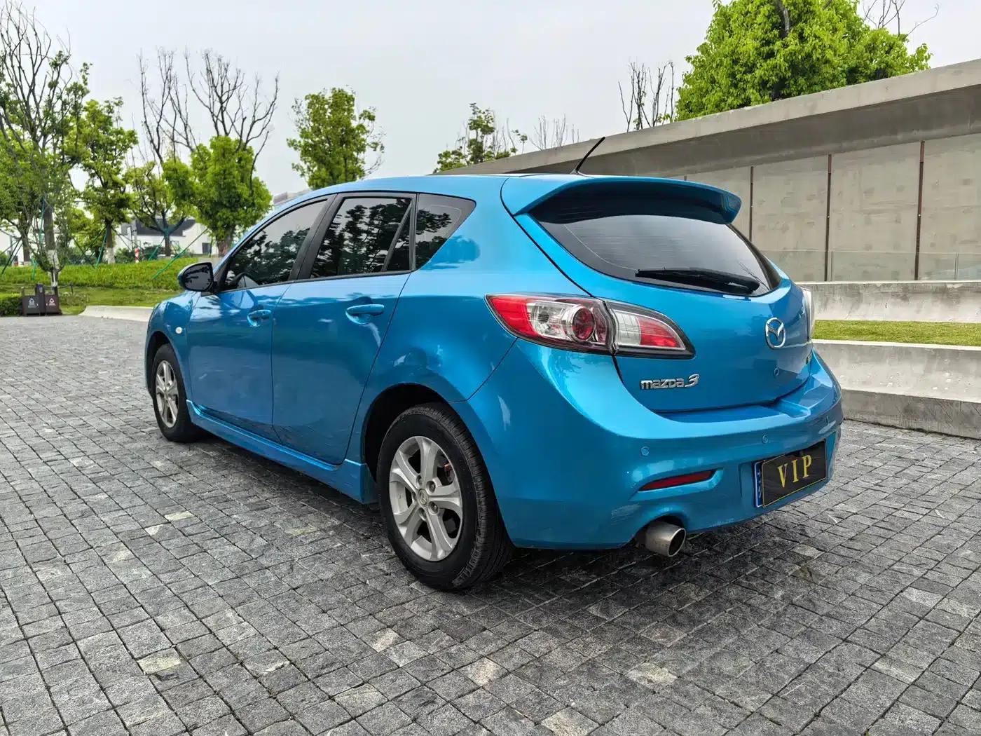 Mazda3 Axela 2012 Hatchback 1.6L Automatic Elite — миниатюра 9
