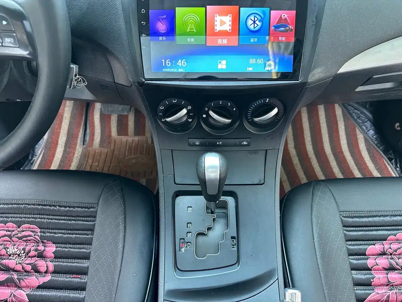 Mazda 3 Axela 2011 Sedan 1.6L Automatic Elite — миниатюра 18