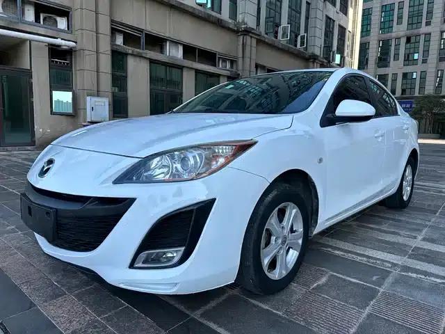Mazda 3 Axela 2011 Sedan 1.6L Automatic Elite