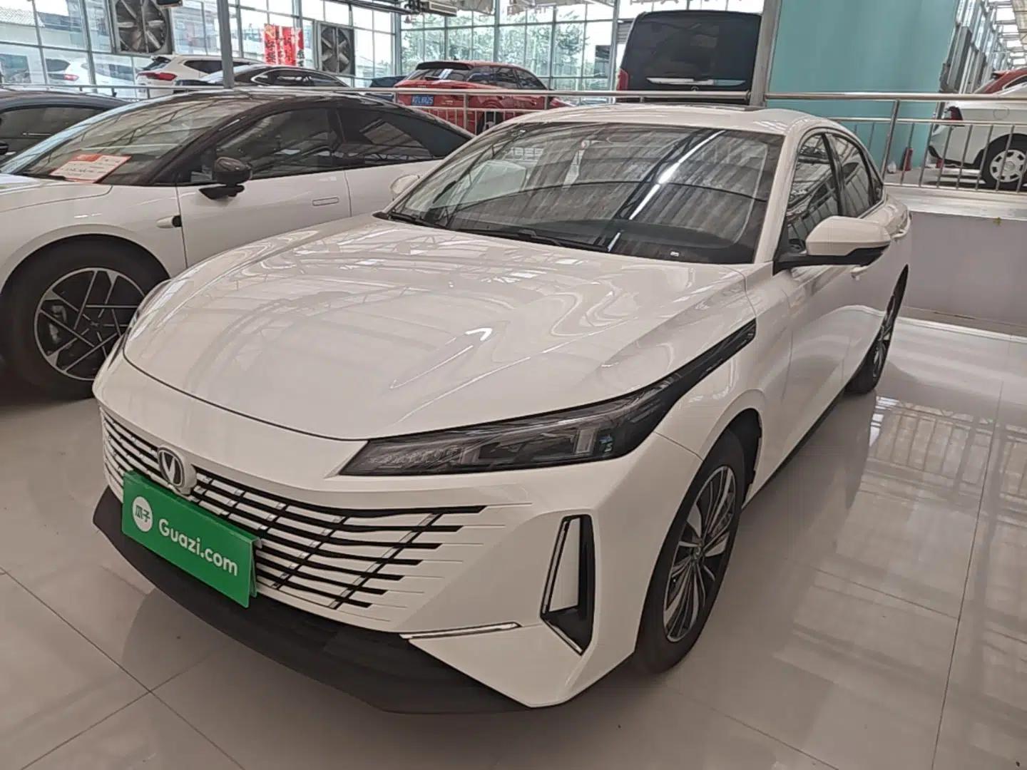 CHANGAN Eado PHEV 2025 Smart New Blue Whale 145KM Battleship Edition — миниатюра 1