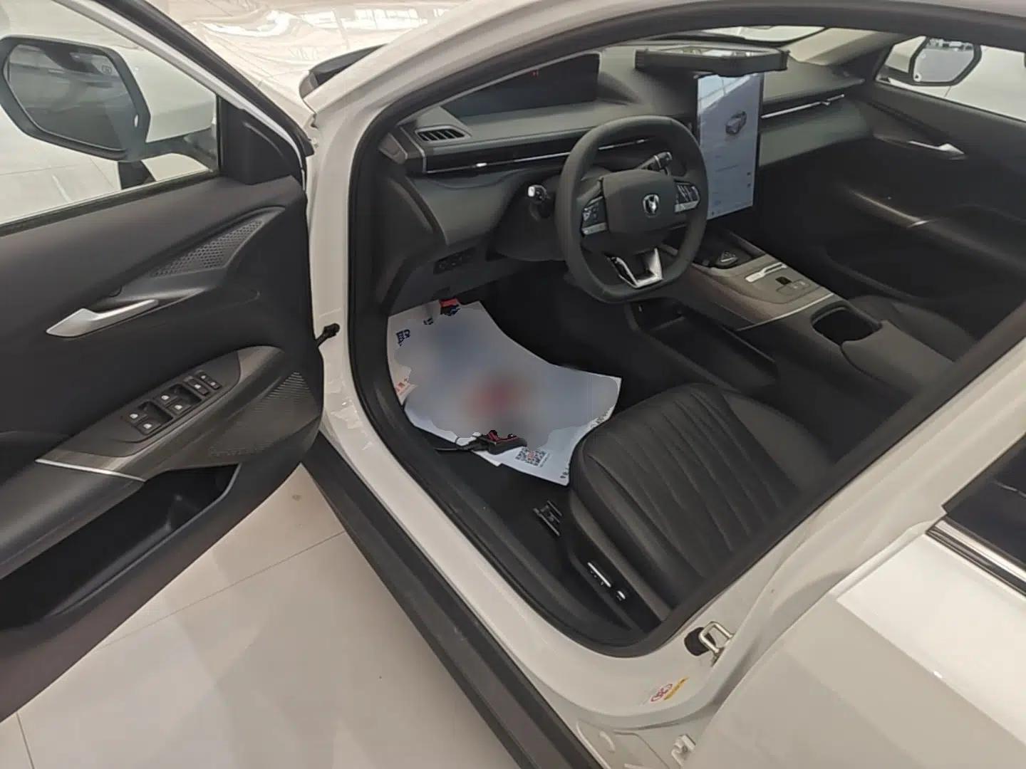 CHANGAN Eado PHEV 2025 Smart New Blue Whale 145KM Battleship Edition — миниатюра 19