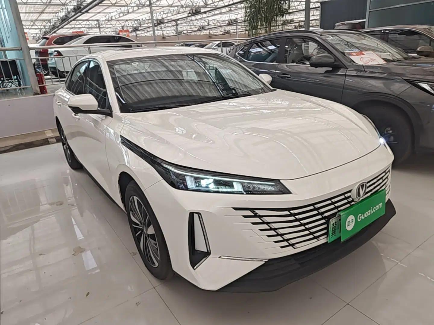 CHANGAN Eado PHEV 2025 Smart New Blue Whale 145KM Battleship Edition — миниатюра 3