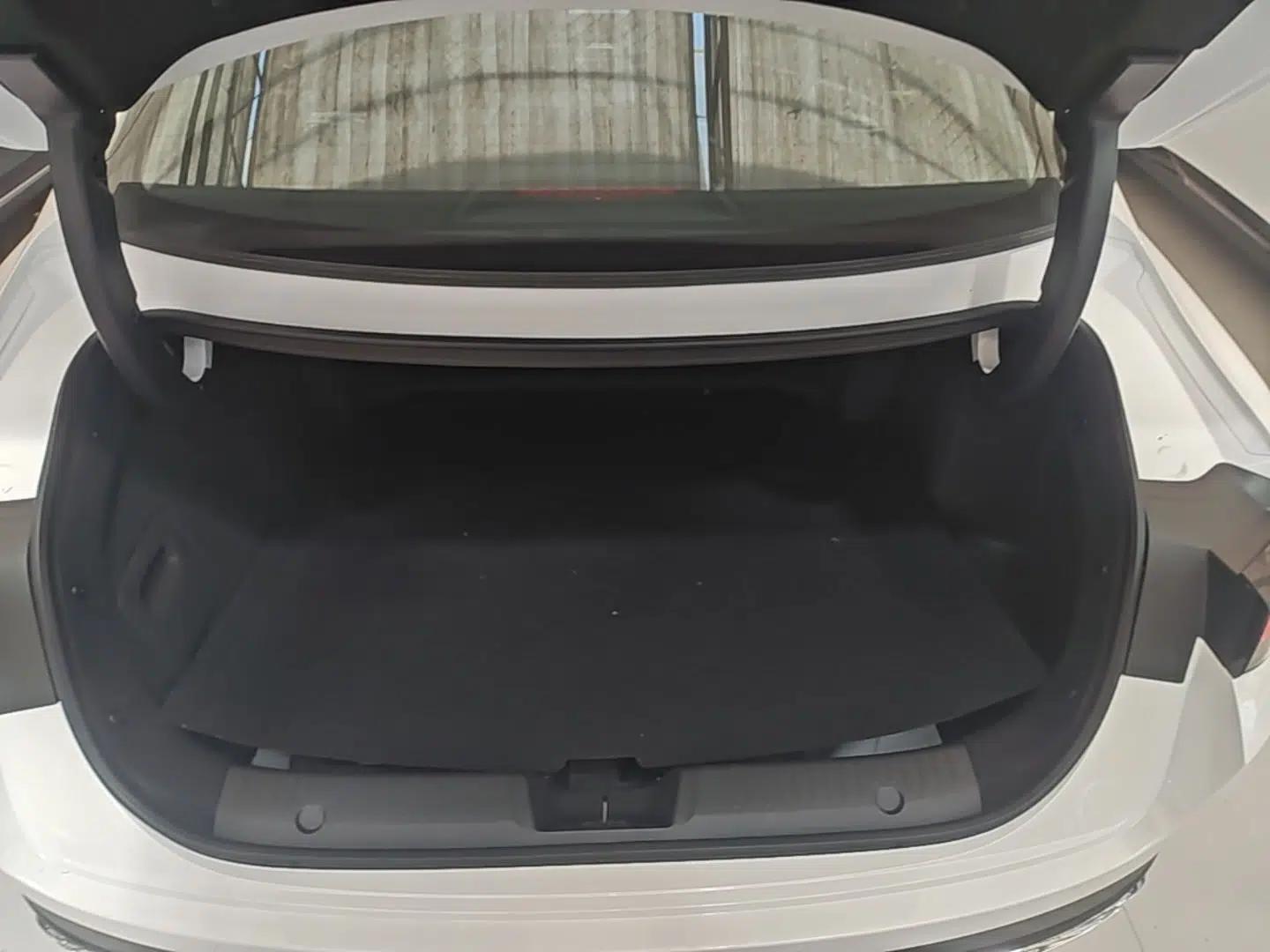 CHANGAN Eado PHEV 2025 Smart New Blue Whale 145KM Battleship Edition — миниатюра 22