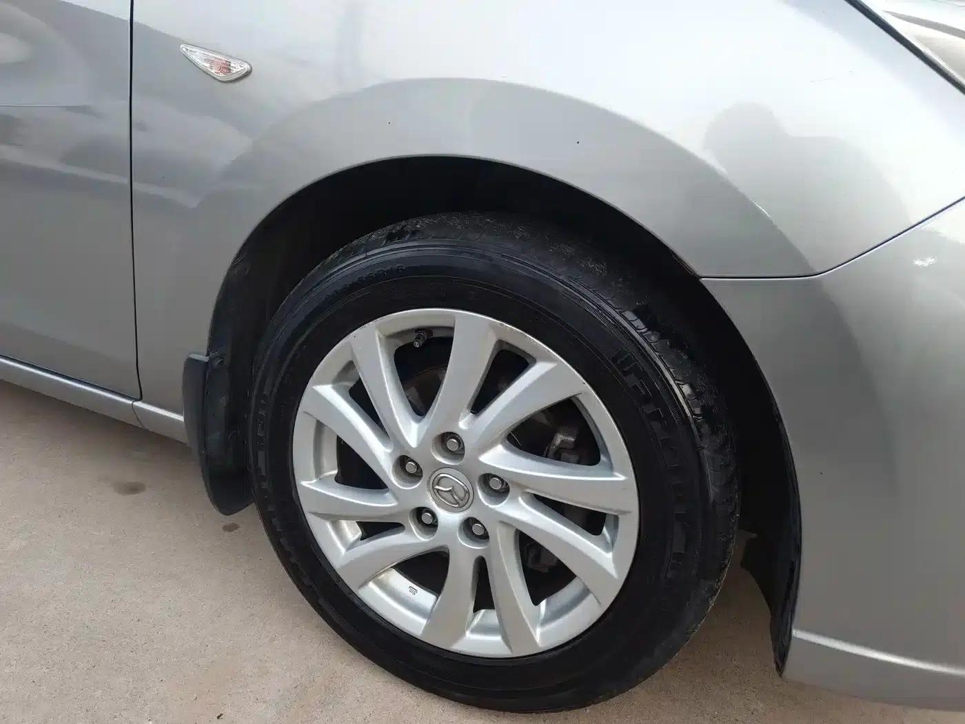 Mazda 5 2011 2.0L Automatic Comfort Model — миниатюра 17