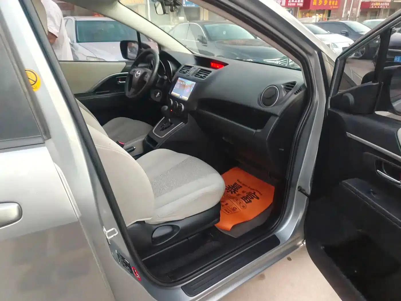 Mazda 5 2011 2.0L Automatic Comfort Model — миниатюра 19