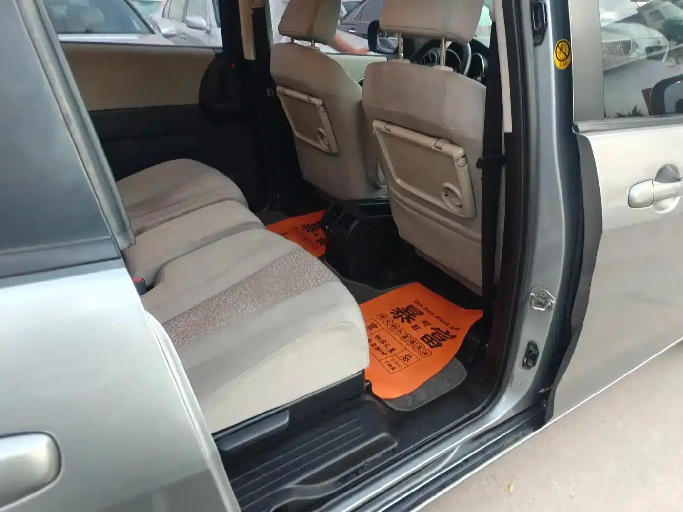Mazda 5 2011 2.0L Automatic Comfort Model — миниатюра 24