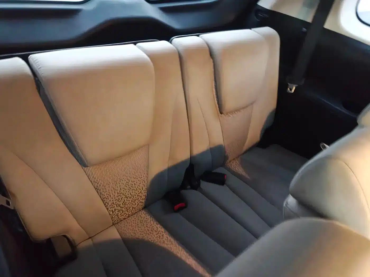 Mazda 5 2011 2.0L Automatic Comfort Model — миниатюра 26
